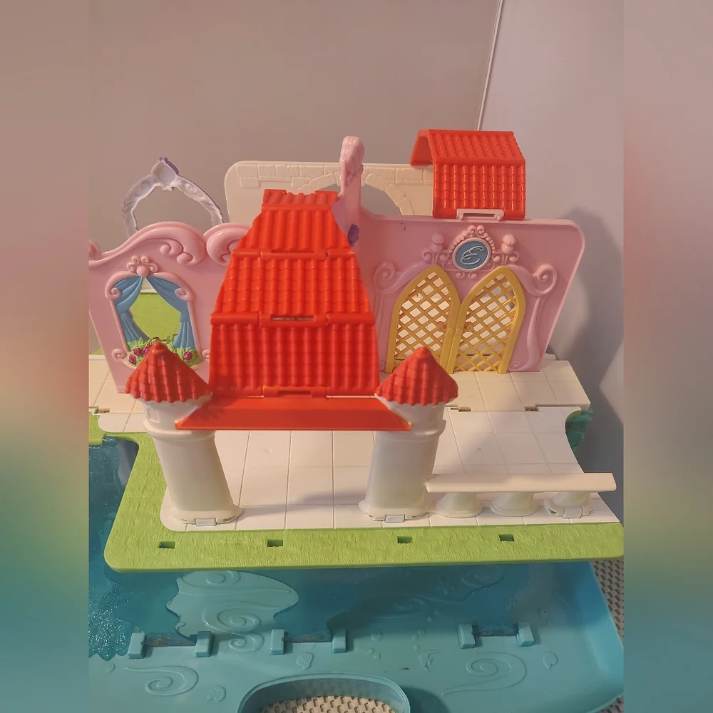 Disney Little Mermaid Underwater Castle Pop Up Pack And Go Toy Gently Used